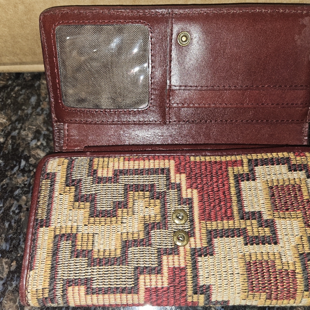 Patricia Nash Terresa Trifold Wallet - Picture 5 of 9